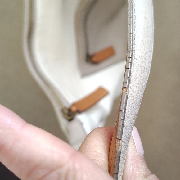 Fossil White Ivory Leather Hobo Bag Zip Beige Pocket Front Zip Top Shoulder Bag - Picture 12 of 13